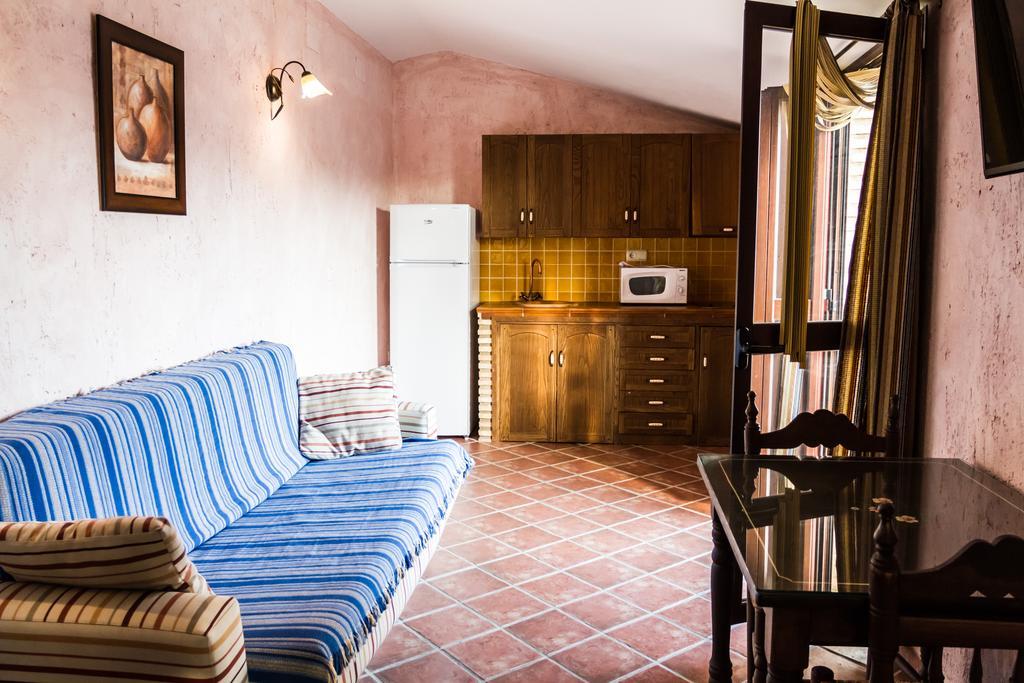Aparthotel Rural 12 Canos 갈라로자 외부 사진