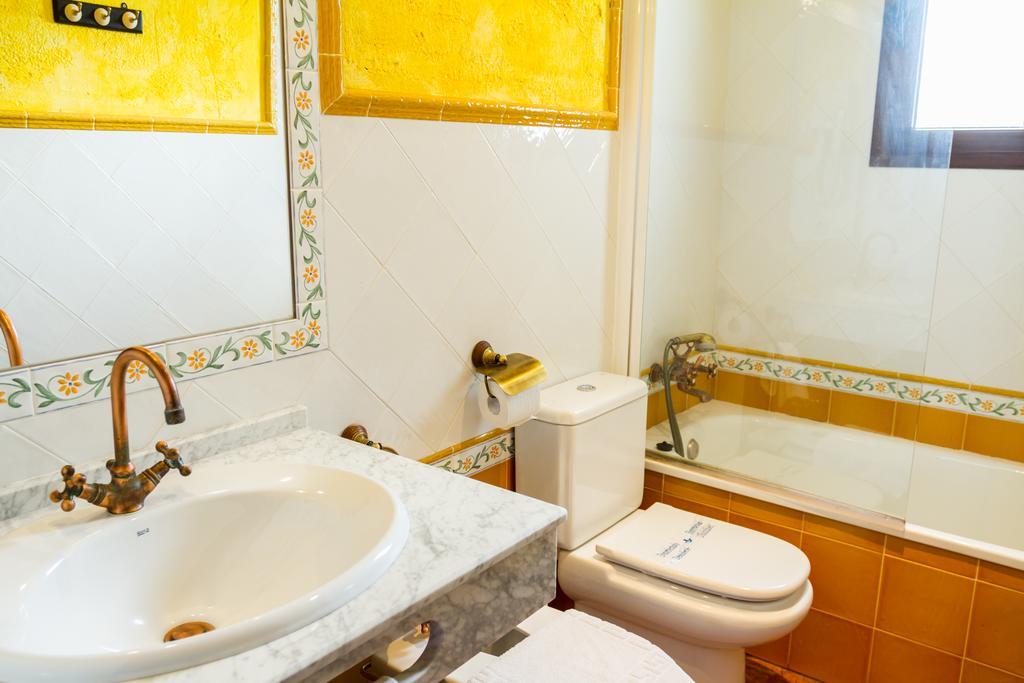Aparthotel Rural 12 Canos 갈라로자 외부 사진